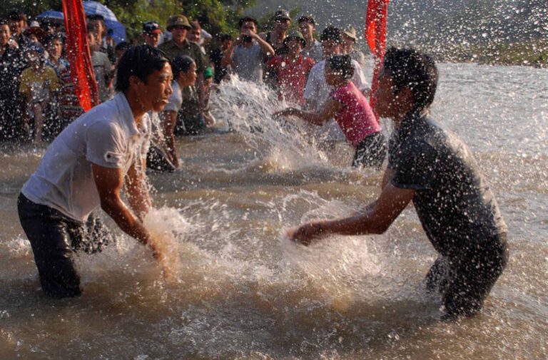 Lễ hội Bun Vốc Nặm - Lai Châu