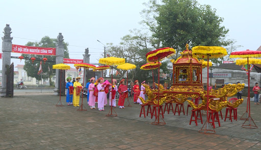 Lễ hội đền Nguyễn Công Trứ - Ninh Bình