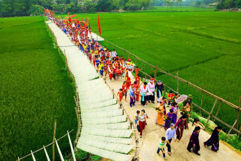 Lễ hội làng Hùng Lô - Phú Thọ