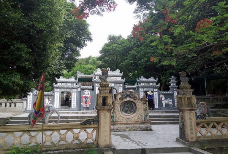 Khu di tích đền công chúa Liễu Hạnh - Quảng Bình