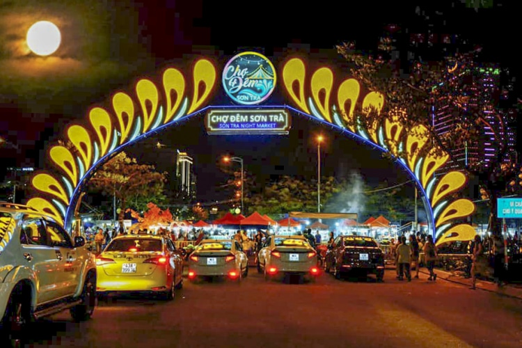Chợ đêm Sơn Trà - Đà Nẵng